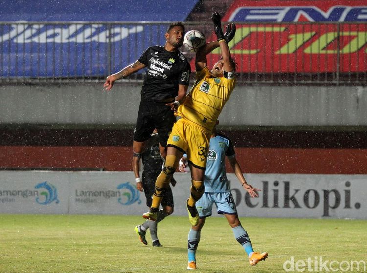 Gilas Persela Lamongan, Persib Bandung Pimpin Klasemen BRI Liga 1