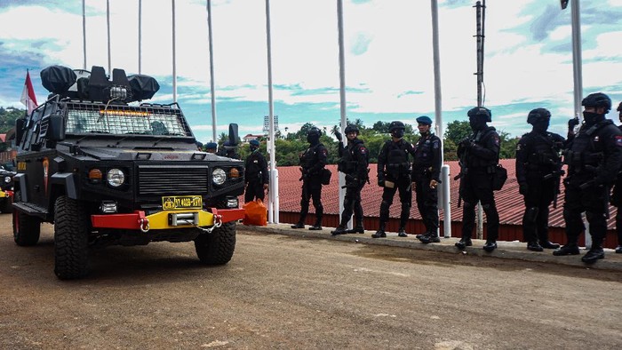 Sebanyak 1.120 aparat gabungan TNI-Polri dikerahkan untuk amankan pembukaan Peparnas XVI Papua. Diketahui, acara pembukaan Peparnas Papua akan digelar hari ini.
