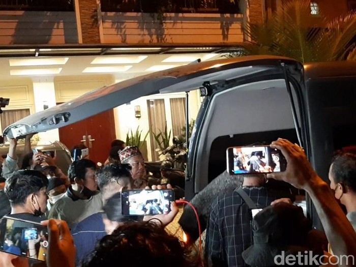 Vanessa Angel Jenazah Vanessa Angel dan Bibi tiba di rumah duka