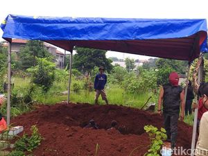 Peristirahatan Terakhir Vanessa Angel dan Bibi dalam Satu Liang Lahad