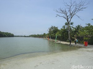 Sssttt...Parung Bogor Punya Pantai Loh