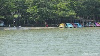 Koordinator Lapangan Wana Griya Imam Supandi bercerita, pada tahun 1999 area yang kini disebut pantai itu adalah empang lele. Sebagaimana diketahui, daerah Cogreg, Parung yang merupakan lokasi Pantai Wana Griya terkenal sebagai penghasil lele.