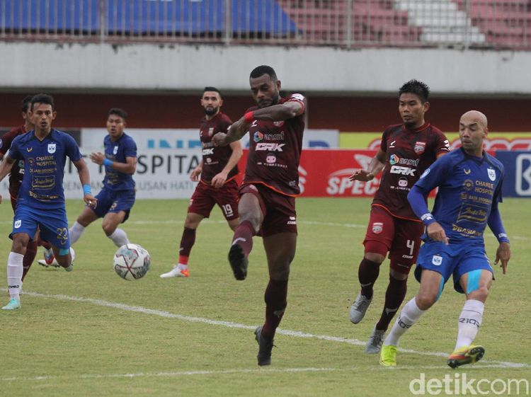 Borneo FC Hambat Laju PSIS Semarang