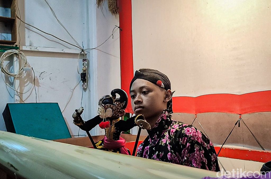 Djanggan Purbo Djati, Dalang Cilik Berprestasi asal Kulon Progo Djanggan Purbo Djati, Dalang Cilik Berprestasi asal Kulon Progo
