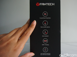 Fantech WH01, Headset Gaming Wireless Harga Rp 400 Ribuan