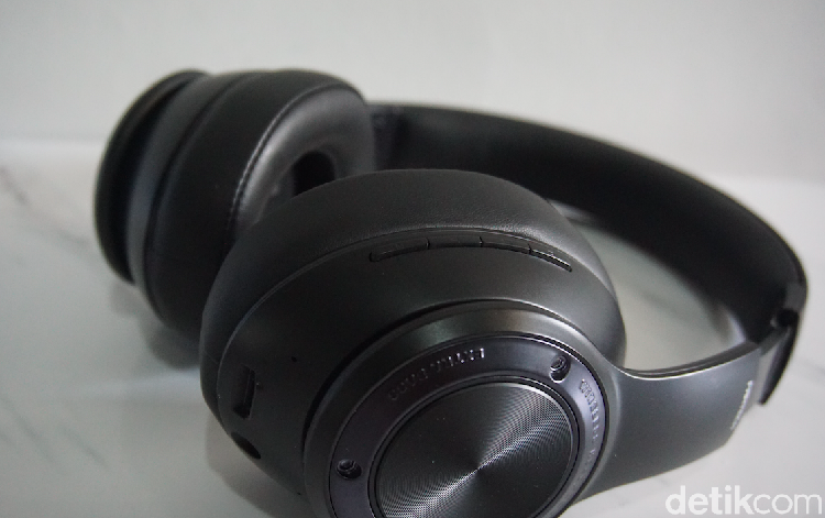 Fantech WH01 Wireless Headphone Fantech WH01 Wireless Headphone