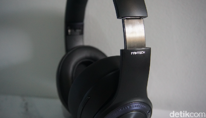 Fantech WH01 Wireless Headphone