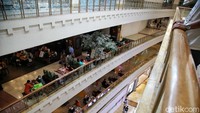 Sehingga membuat mal di Jakarta boleh dioperasikan 100 persen.