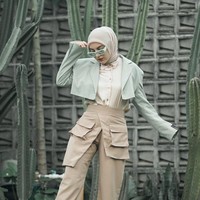 “Kebutuhan kalori manusia kan berbeda-beda. Aku dari dokter diturunkan, tidak boleh minyak, digoreng, santan, seperti itu,” ujarnya. Foto: Instagram @_irishbella_