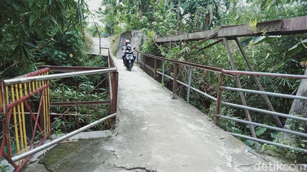 Jembatan kuno peninggalan Belanda di Klaten