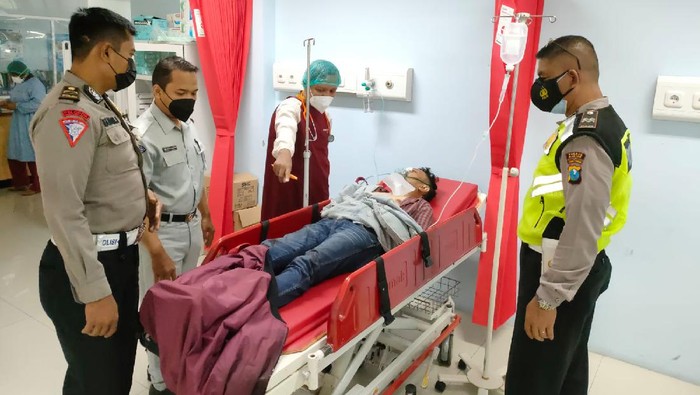 kecelakaan di tol ngawi-kertosono