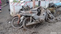 Sejumlah motor pun sampai terseret jauh.