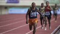 Abraham Lopere menyumbang medali emas pertama Peparnas untuk Papua dengan catatan waktu 4 menit 22,63 detik.