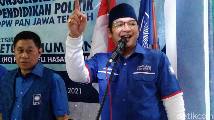 Pasha Ungu di Rembang menghadiri konsolidasi PAN di Rembang, 6/11/2021
