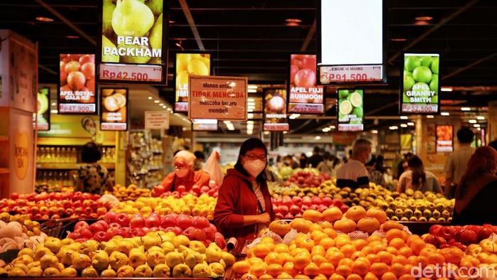 PPKM Level 1, Supermarket Diserbu Warga PPKM Level 1, Supermarket Diserbu Warga
