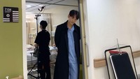 Rain akan memerankan sosok Cha Young Min, seorang dokter genius yang tiba-tiba merasuki tubuh dokter lain karena sebuah insiden. Foto: (dok. Instagram @rain_oppa)