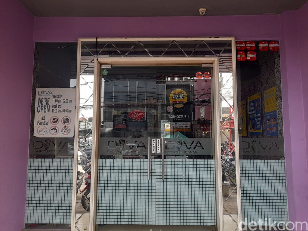 Sebagian tempat karaoke di Jakarta belum buka, 6 November 2021. (Marteen Ronaldo Pakpahan/detikcom)