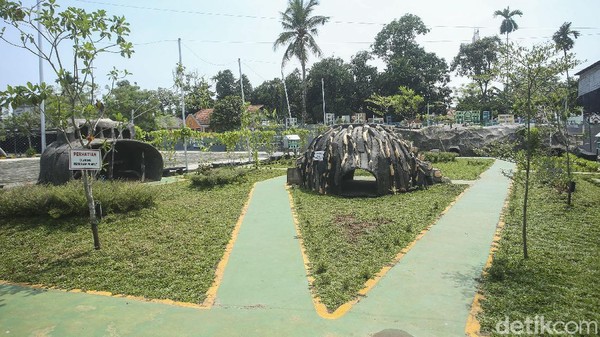 Supervisor Wana Griya Imam Supandi menjelaskan bahwa sebelum pandemi COVID-19 pengunjung yang datang bisa mencapai 400 orang per hari. Akan tetapi sekarang sekitar 100 orang saja sudah bagus. Supervisor Wana Griya Imam Supandi menjelaskan bahwa sebelum pandemi COVID-19 pengunjung yang datang bisa mencapai 400 orang per hari. Akan tetapi sekarang sekitar 100 orang saja sudah bagus.
