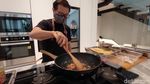 Ketika Pasta Dikawinkan Bumbu Minang, Ada Angel Hair Dendeng Balado!