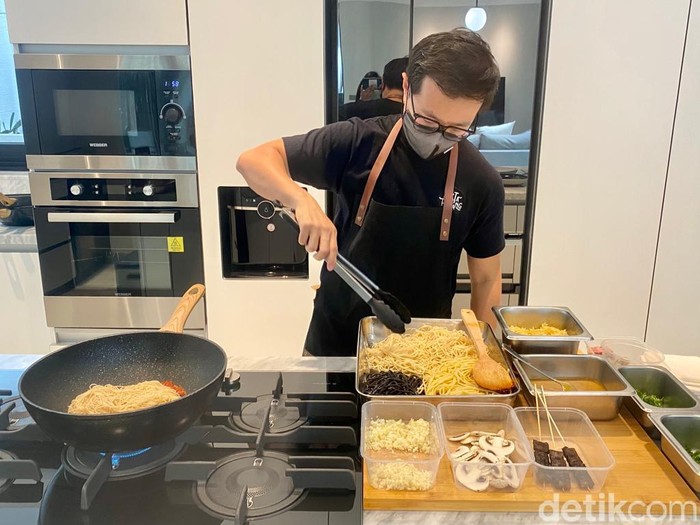 Unik! Angel Hair Dendeng Balado dan Spaghetti Sate Padang dari Pasta Padang Unik! Angel Hair Dendeng Balado dan Spaghetti Sate Padang dari Pasta Padang