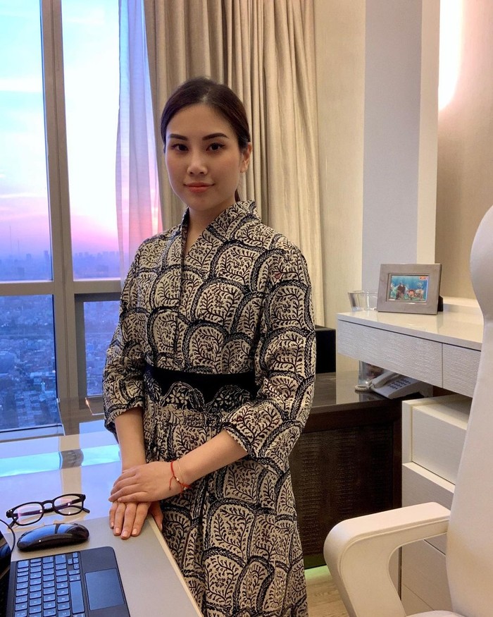 Angela Tanoesoedibjo Punya Momen Seru saat Hangout Bareng Keluarga Angela Tanoesoedibjo Punya Momen Seru saat Hangout Bareng Keluarga