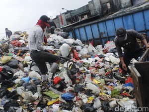 TPA Sarimukti Kembali Normal, Sampah Bandung Raya Mulai Diangkut