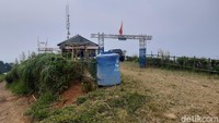 Bagi Anda yang ingin menuju ke lokasi wisata ini dari Kota Bogor, rute yang harus dilalui ialah melewati kawasan Empang, Cipaku, Jalan Raya Cihideung dan Cijeruk dengan patokan Balai Penelitian Embrio Cijeruk yang berselang kurang lebih 30 menit. (dok. Pribadi Azril Shiva/Instagram @frameofjndrl)