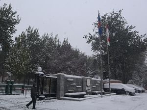 China Dilanda Badai Salju, Begini Suasana di Kota Beijing