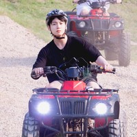 Season kedua “In the SOOP” mengikuti BTS saat menginap selama empat hari di sebuah vila di kawasan pegunungan. Mendapat waktu untuk ‘cuti’, Jungkook BTS dan personel lainnya punya waktu istirahat. Foto: dok. Twitter @inthesoop_tv