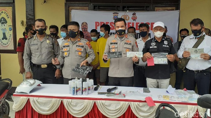 Kapolres Binjai AKBP Ferio Sano Ginting saat Konferensi Pers di Polres Binjai. (Dok. Humas Polres Binjai)