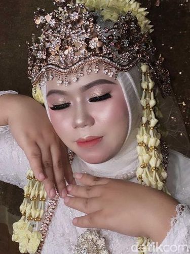 Kisah pengantin wanita H-1 belum mendapatkan MUA untuk hari pernikahan.