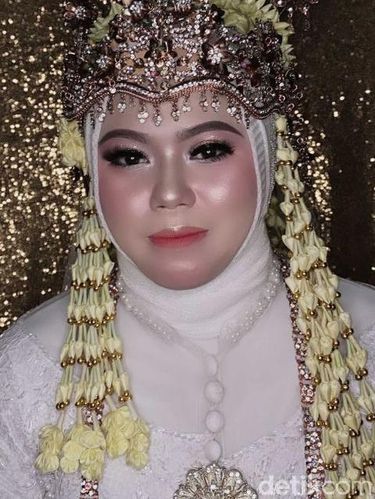 Kisah pengantin wanita H-1 belum mendapatkan MUA untuk hari pernikahan.