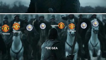 David De Gea bingung sendiri siapa yang dihadapinya, MU atau City? Semalam, pemain MU memang beberapa kali malah seperti mengancam gawang sendiri. Foto: Twitter