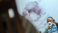 Kabaharkam Polri Komjen Arief Sulistyanto mewakili Kapolri Jenderal Listyo Sigit Prabowo pada peluncuran buku mengenai Jenderal Hoegeng. 