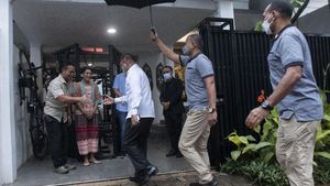 Momen Komisi I DPR Kunjungi Rumah Jenderal Andika Perkasa