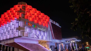 Telkomsel menggelar ragam showcase kapabilitas teknologi digital terkini melalui instalasi “A Vibrant Present” yang fokus pada sektor digital & creative economy di Paviliun Indonesia.