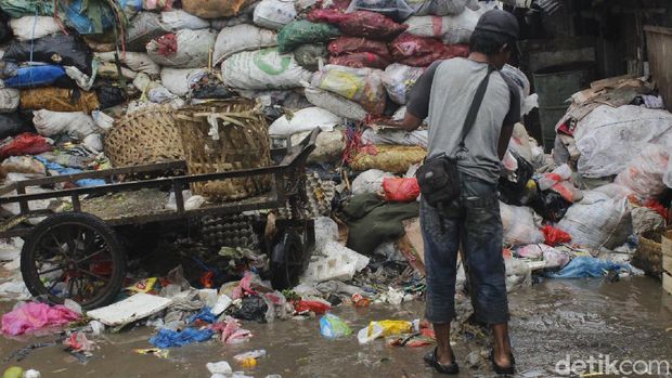 Sampah di Bandung Menumpuk Sampah di Bandung Menumpuk