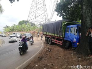 Tabrakan Beruntun di Sumedang, 4 Orang Dilaporkan Tewas