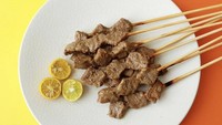 Bosan dengan menu sate taichan ayam? Tak perlu khawatir, di Sate Taichan Wadidaw yang ada di Mangga Besar, di sini punya menu sate taichan dari daging sapi wagyu premium yang juicy. Foto: Official Instagram Shop