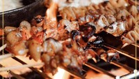 Taichan Goreng punya Rachel Vennya di Jabodetabek, terkenal memiliki sate taichan goreng. Lengkap dengan tacihan kulit, bakso dan masih banyak lagi. Foto: Official Instagram Shop