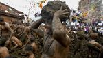 Ada-ada Saja, Aksi Saling Lempar Kotoran Sapi India