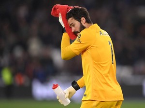 Halo Alisson, Main atau Ketiduran sih?