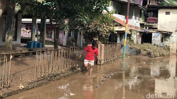 Banjir di Cililitan (Firda Cynthia Anggrainy Al Djokya/detikcom)