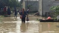 Sungai Citarum-Cibeet Meluap, 200 Rumah Di Karawang Terendam Banjir