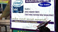 Tak hanya meniru nama restoran besar, warung Indomie ini terinspirasi dari processor komputer. Menggunakan nama Intel ternyata namanya singkatan dari Indomie telur. Foto: Istimewa