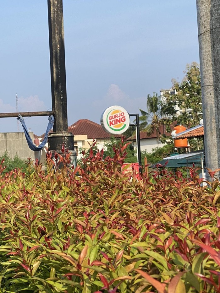 Galeri Nama Warung Kocak Bikin Ngakak! 10 Nama Warung Makan Ini Terlalu Kreatif