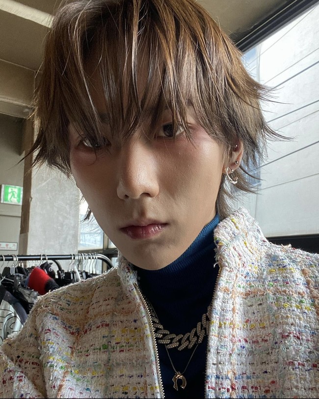 BIGBANG awalnya memiliki enam personel termasuk Hyunseung BEAST. Namun, ia dikeluarkan dari grup oleh CEO YG Entertainment karena ekspresi wajahnya dinilai belum berkembang. Hyunseung pun akhirnya bergabung dengan Cube Entertainment dan debut bersama BEAST. Foto: dok Instagram 89_h