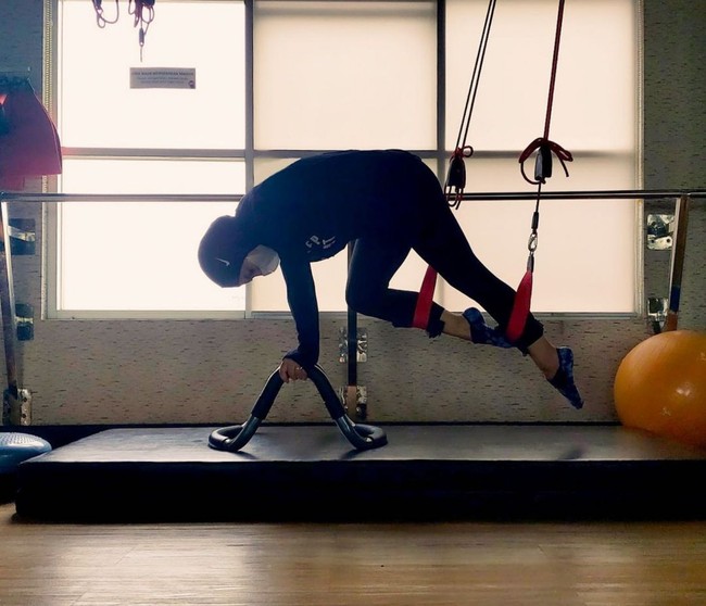 Selain diet, Irish Bella juga melakukan sejumlah olahraga yang membantunya menurunkan berat badan. Dia mengaku melakukan olahraga pilates, yoga, gym hingga cardio. Foto: Dok. Instagram Irish Bella