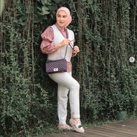 Kini Irish Bella berbagi kabar tentang penurunan berat badannya. Dia mengaku berat badannya sudah turun banyak, bahkan seperti sebelum hamil. Foto: Dok. Instagram Irish Bella