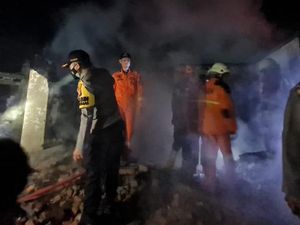 Kebakaran Rumah di Kampar, Ibu dan 3 Anak Ditemukan Tewas di Kamar Mandi